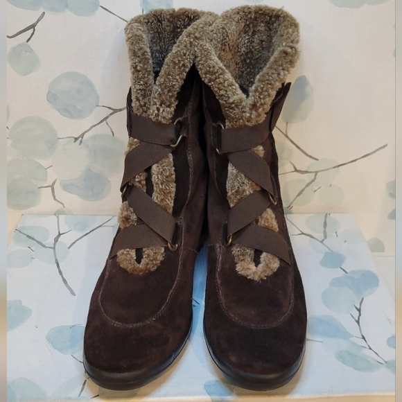STUART Weitzman Brown Suede Velcro Strap Winter Boots Booties 8.5 - Picture 2 of 11
